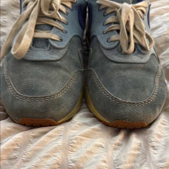 Nike Air Max 1 PRM
Dirty Denim Blue and Yellow Retro Sneakers - size 11.5 - Picture 3 of 9